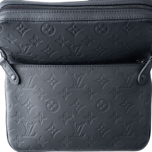 Louis Vuitton Trio Messenger Bag - Picture 3 of 6